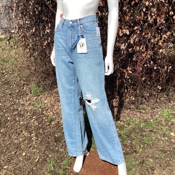NWT Lovers + Friends Lawrence Distressed High Waist Slouchy Flare Jeans - Picture 7 of 8